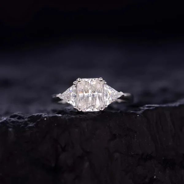 Moissanite Three-Stone 2.0carat Radiant Diamond Ring