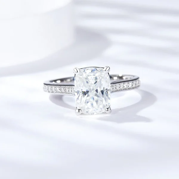 Moissanite 3.0carat Cushion Diamond Ring