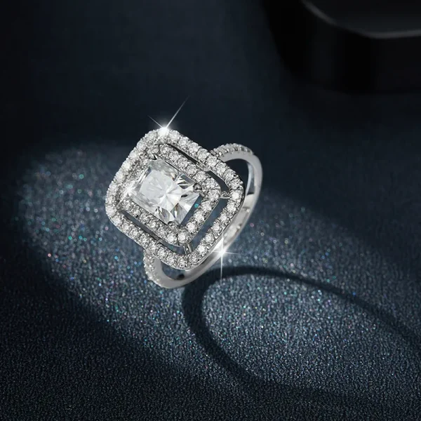 Moissanite Halo 2.0carat Radiant Diamond Ring