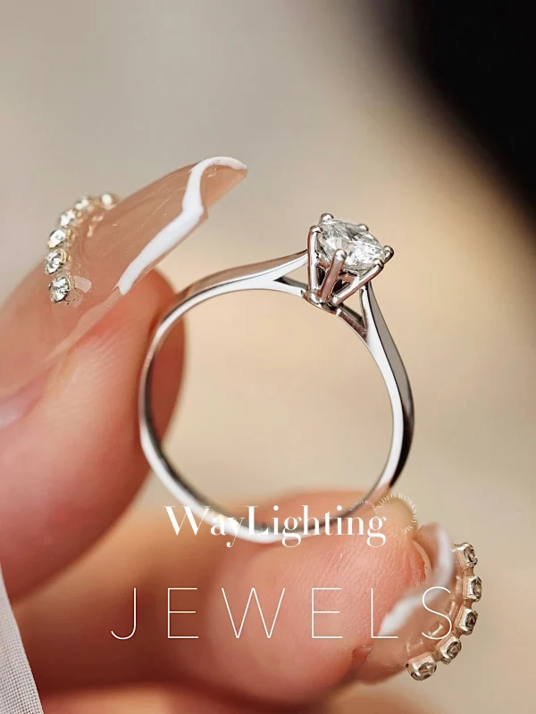 Moissanite 1.0carat 6-Prong Solitaire Round Diamond Ring