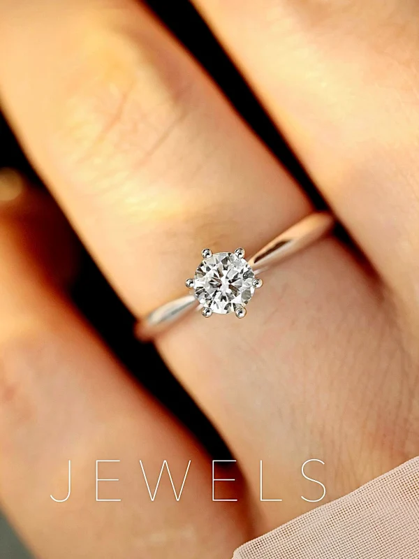 Moissanite 1.0carat 6-Prong Solitaire Round Diamond Ring